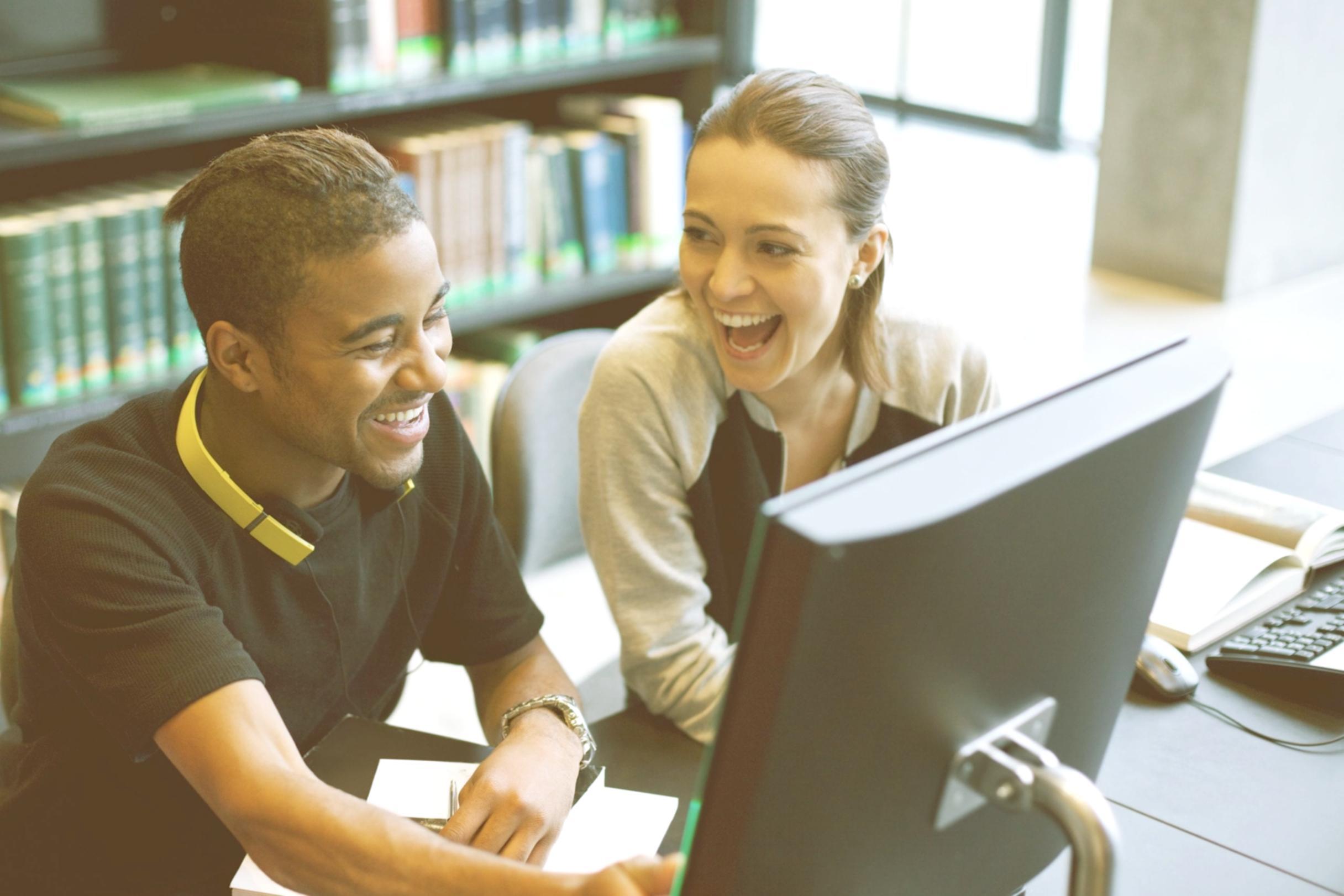 Workspace digital con análisis de keywords y métricas de rendimiento